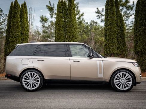 Used 2023 Land Rover Range Rover Long Wheelbase First Edition image 12