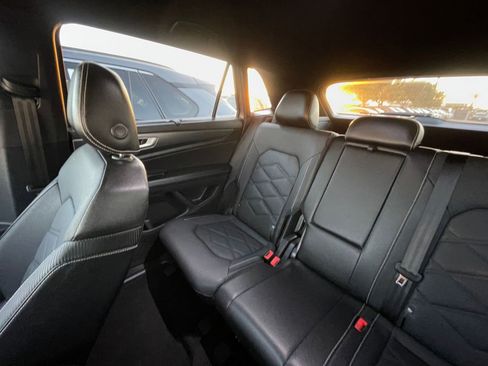 Used 2025 Volkswagen Atlas Cross Sport SE image 39