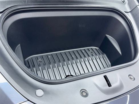 Used 2021 Tesla Model Y 2WD image 60