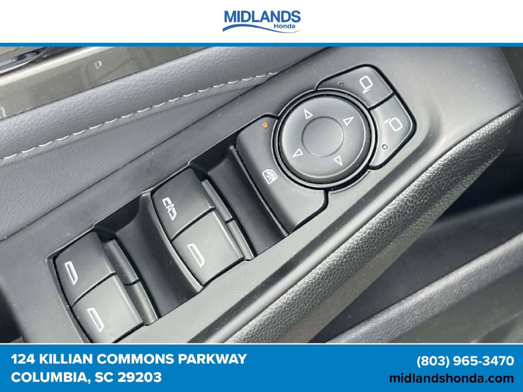 Used 2020 Chevrolet Traverse LT FWD image 18