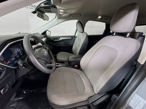 Used 2022 Ford Escape SE FWD image 19