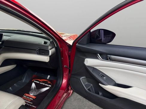 Used 2018 Honda Accord LX image 19