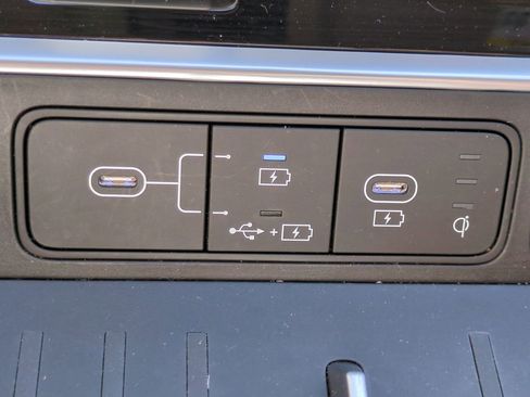 Used 2024 Hyundai Santa Fe Limited image 22