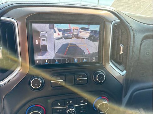 Used 2019 Chevrolet Silverado 1500 High Country w/ Technology Package AWD/4WD image 28