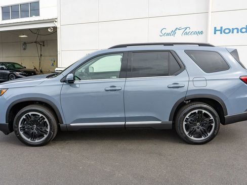 New 2026 Honda Pilot Touring image 9