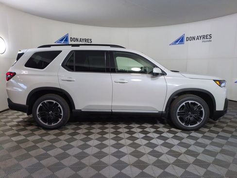 New 2026 Honda Pilot Touring image 6