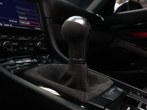 Used 2016 Porsche Boxster Spyder RWD image 85