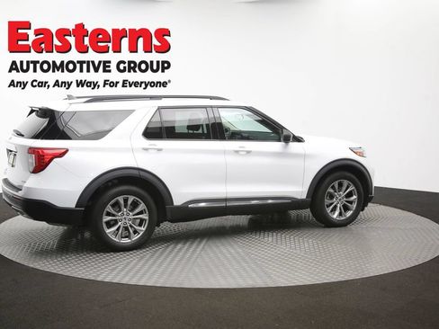 Used 2022 Ford Explorer XLT w/ Equipment Group 202A AWD/4WD image 46