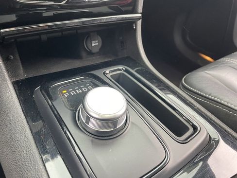 Used 2023 Chrysler 300 S image 6