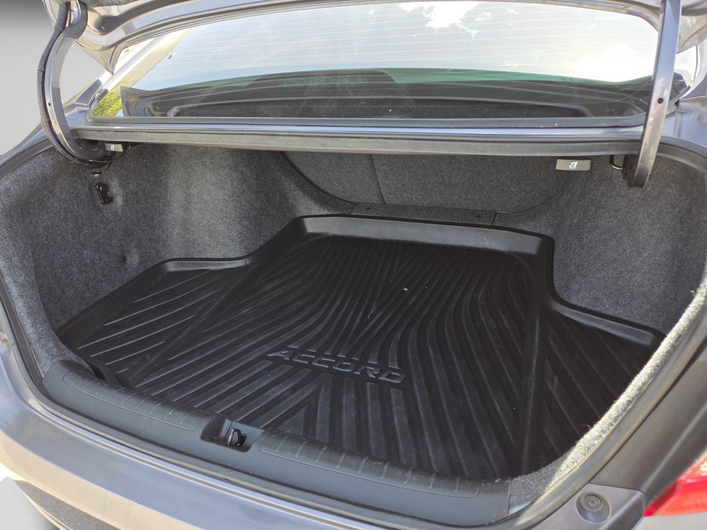 Used 2020 Honda Accord EX image 22