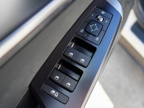 New 2025 Kia EV6 Light w/ Light LR Technology Package image 17