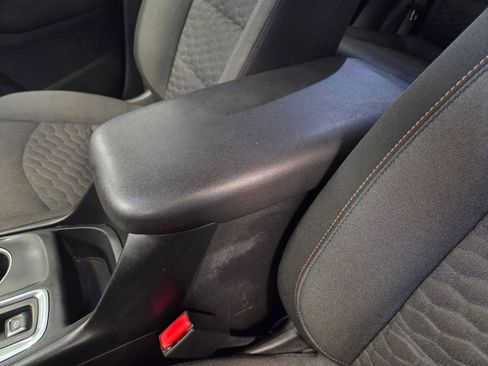 Used 2018 Chevrolet Equinox LT image 35