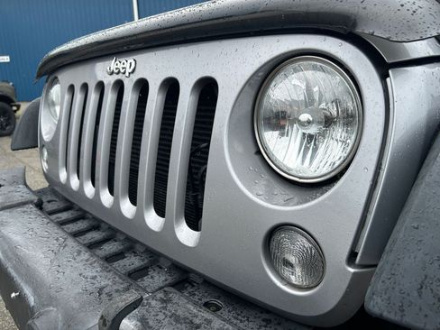 Used 2016 Jeep Wrangler Sport w/ Quick Order Package 24S AWD/4WD image 33