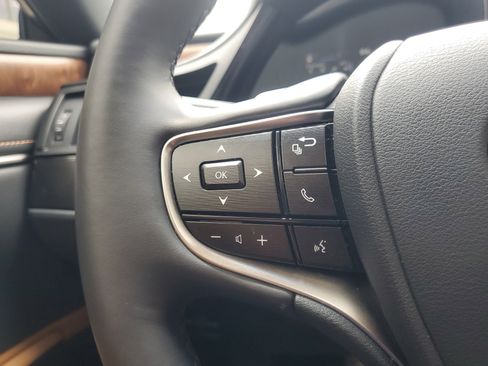 Used 2025 Lexus ES 300h w/ Premium Package FWD image 22