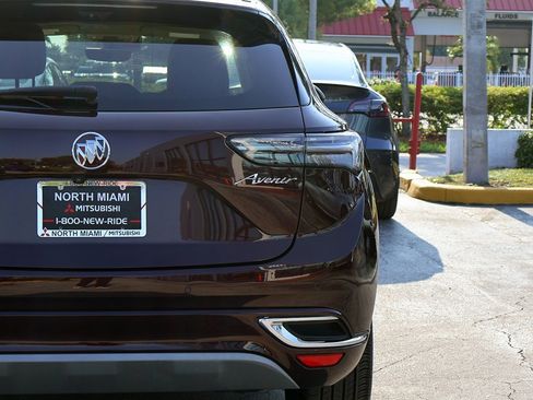 Used 2023 Buick Envision Avenir image 18