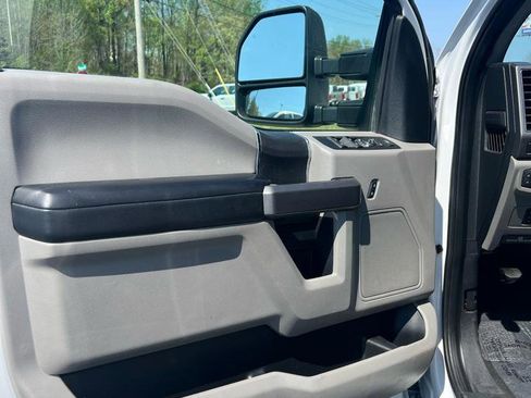 Used 2019 Ford F250 XLT w/ XLT Value Package AWD/4WD image 5