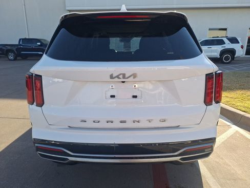 Used 2022 Kia Sorento SX image 5