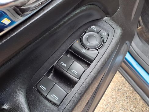 Used 2019 Chevrolet Equinox LT w/ Driver Convenience Package FWD image 15