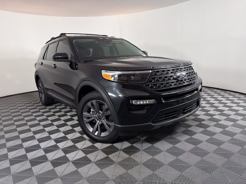Used 2024 Ford Explorer XLT w/ Equipment Group 202A AWD/4WD 360° Tour