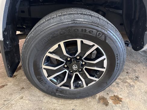 Used 2023 Toyota Tacoma TRD Sport image 10