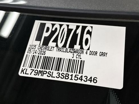 Used 2025 Chevrolet TrailBlazer LT w/ Driver Confidence Package FWD image 28