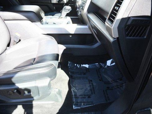 Used 2020 Ford F150 Lariat image 24