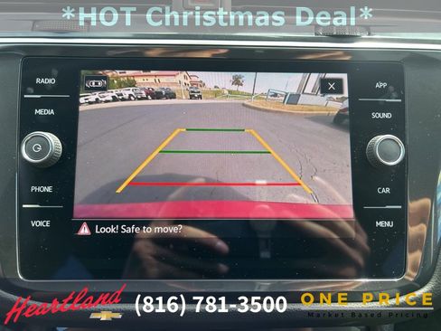 Used 2023 Volkswagen Tiguan SE image 32