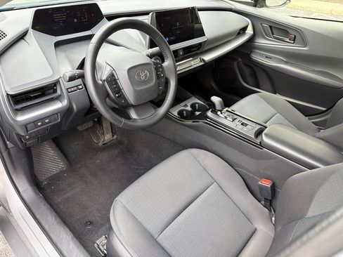 Used 2025 Toyota Prius LE FWD image 13