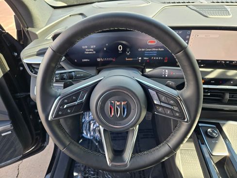 Certified 2025 Buick Enclave Preferred image 35