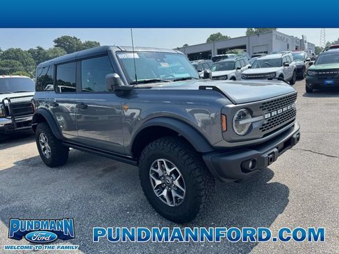 Used 2025 Ford Bronco Badlands AWD/4WD image 1