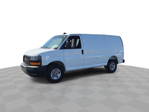 Used 2025 GMC Savana 2500 RWD image 4