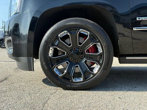 Used 2019 GMC Yukon Denali w/ Denali Ultimate Package AWD/4WD image 2