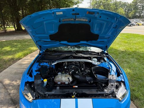 Used 2017 Ford Mustang Shelby GT350 w/ Electronics Package RWD image 57