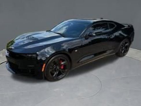 Used 2021 Chevrolet Camaro SS image 2