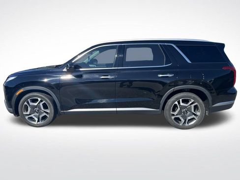 Used 2023 Hyundai Palisade SEL w/ Premium Package FWD image 3