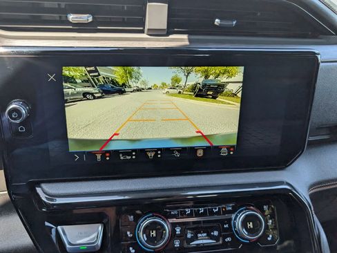 Certified 2025 GMC Sierra 1500 AT4 w/ Technology Package AWD/4WD image 30
