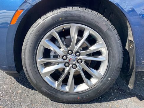 Used 2023 Buick Enclave Avenir w/ Avenir Technology Package AWD/4WD image 25