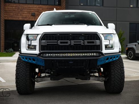 Used 2019 Ford F150 Raptor w/ Equipment Group 802A Luxury AWD/4WD image 24