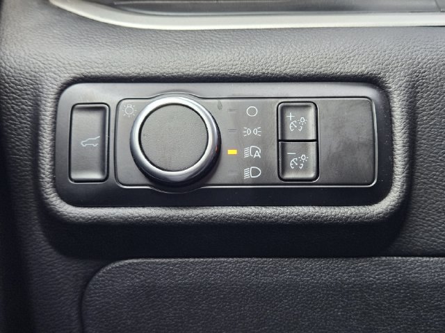 Used 2024 Ford Explorer XLT AWD/4WD image 21