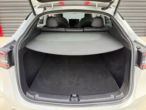 Used 2023 Tesla Model Y AWD image 16