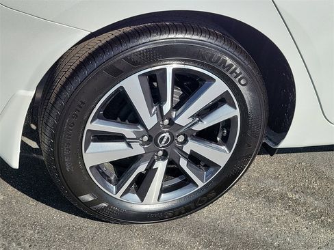 New 2025 Nissan Versa SV w/ Trunk Package image 3