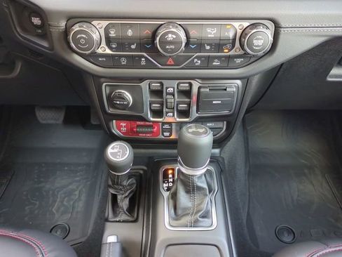 New 2026 Jeep Wrangler Unlimited Rubicon AWD/4WD image 19