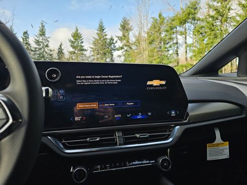 New 2026 Chevrolet Equinox EV LT image 14