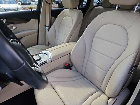 Certified 2021 Mercedes-Benz GLC 300 image 17