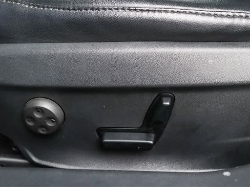 Used 2013 Tesla Model S image 21