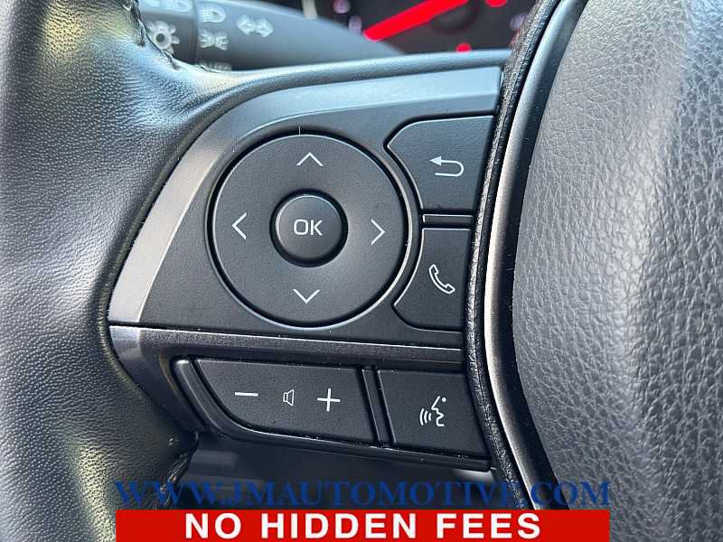 Used 2022 Toyota Camry XSE FWD image 39