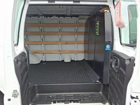 Used 2024 Chevrolet Express 2500 w/ Driver Convenience Package image 10