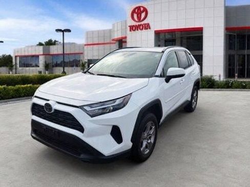 Used 2024 Toyota RAV4 XLE w/ Convenience Package AWD/4WD image 3