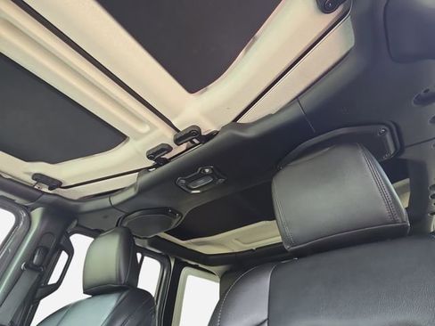 Used 2019 Jeep Wrangler Unlimited Sahara AWD/4WD image 32