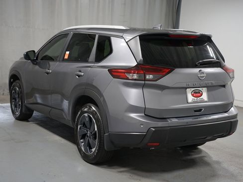 Used 2025 Nissan Rogue SV w/ SV Premium Package FWD image 6